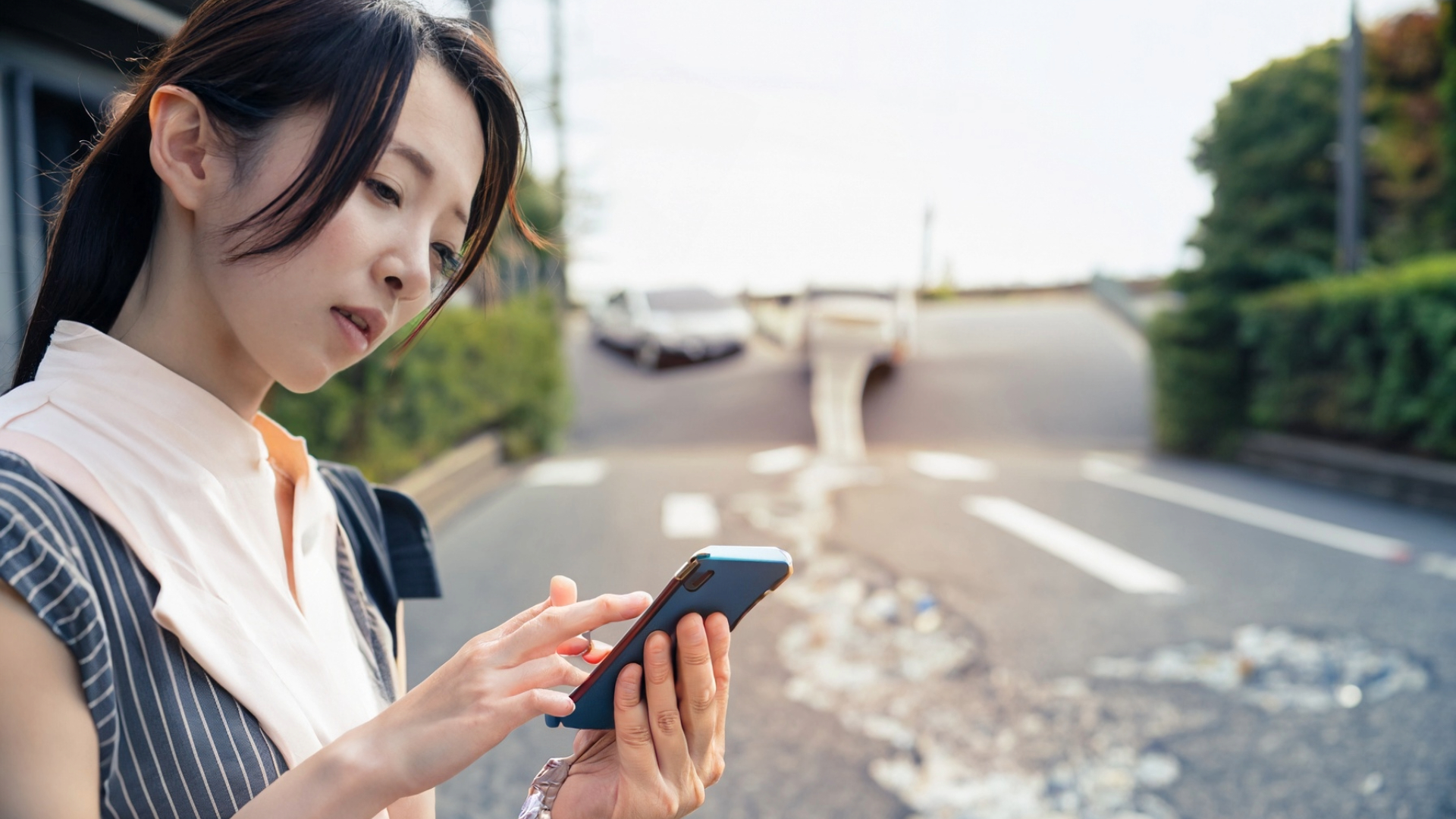 壊れた道路をレポートするアプリの投稿数を増やすには？